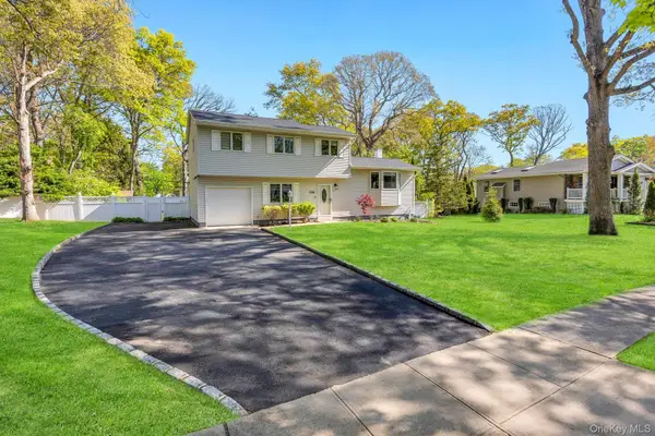 116 Gannet Drive, Commack, NY 11725