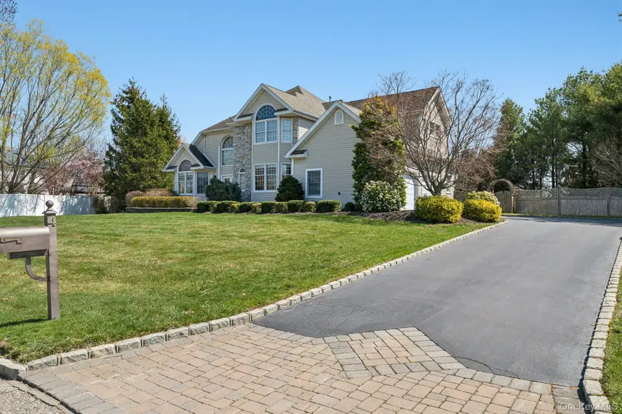 4 Mimosa Street, Miller Place, NY 11764 - #3