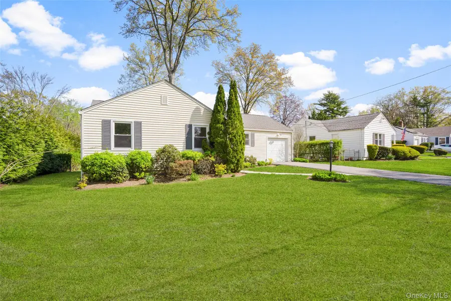 22 Rogers Drive, New Rochelle, NY 10804 - #2