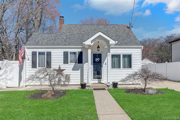 27 Tangier Drive, Sound Beach, NY 11789