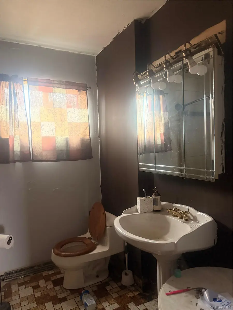 99 Brooklyn Avenue, West Babylon, NY 11704 - #3