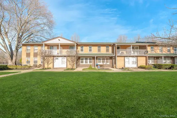 136 Artist Lake Drive, Middle Island, NY 11953