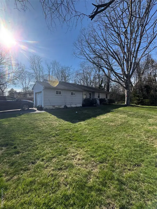 103 Gates Avenue, Central Islip, NY 11722