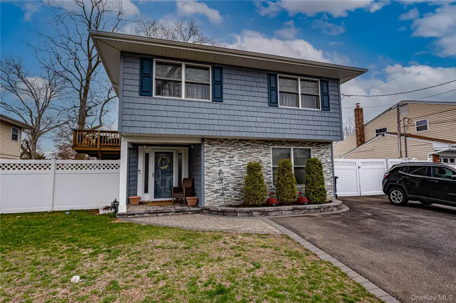 36 Leigh Street, Huntington, NY 11743 - #3