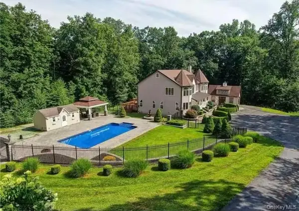 12 Hawk Mountain Drive, Sparrowbush, NY 12780