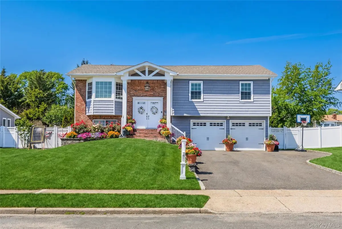 22 Marquette Drive, Smithtown, NY 11787 - #1