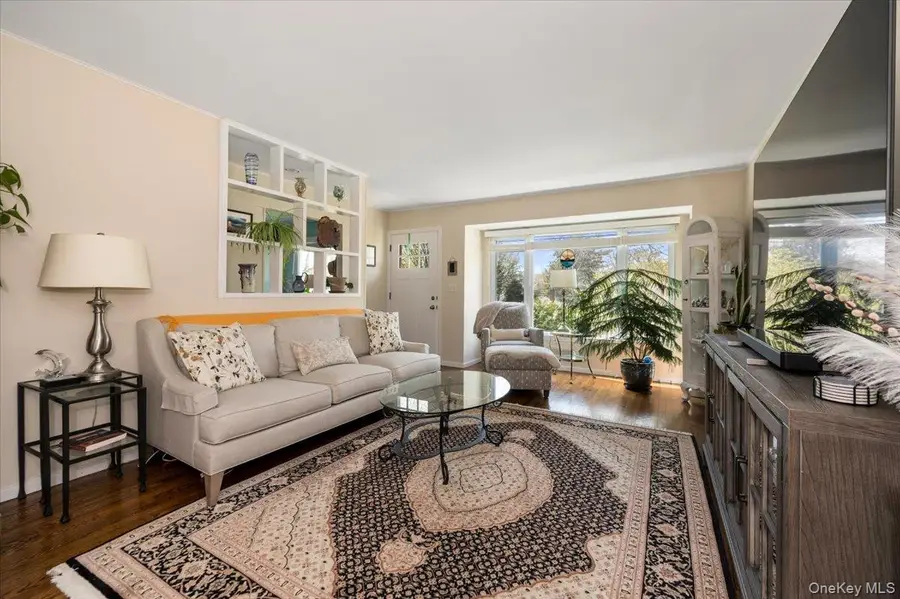 8 Bass Court, Huntington, NY 11743 - #2