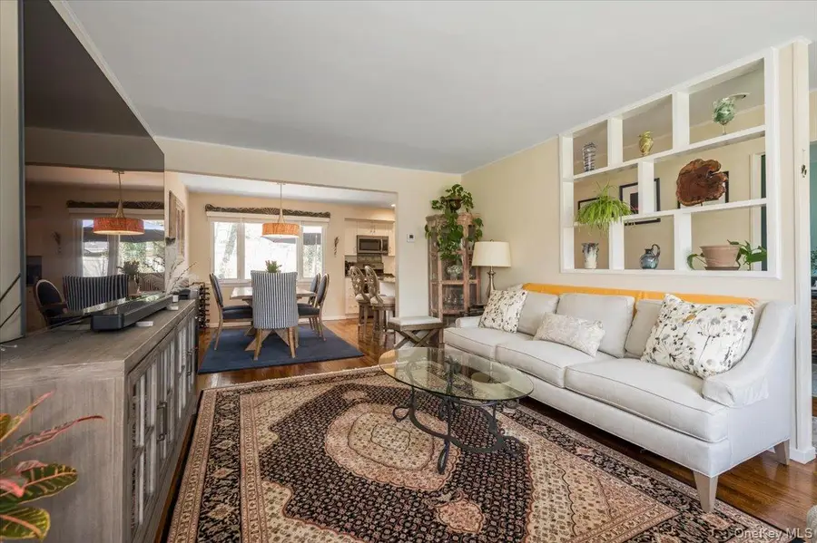 8 Bass Court, Huntington, NY 11743 - #3