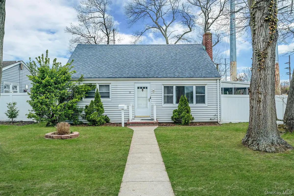 23 Lakewood Avenue, Ronkonkoma, NY 11779 - #1