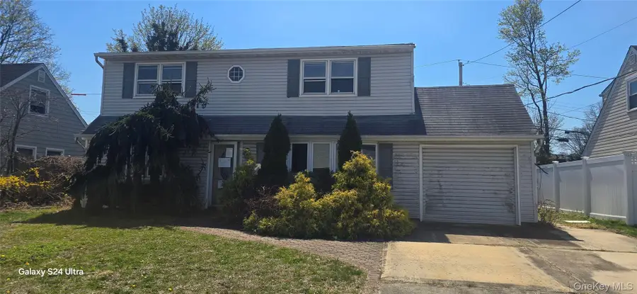 3680 Hilaire Way, Seaford, NY 11783 - #3