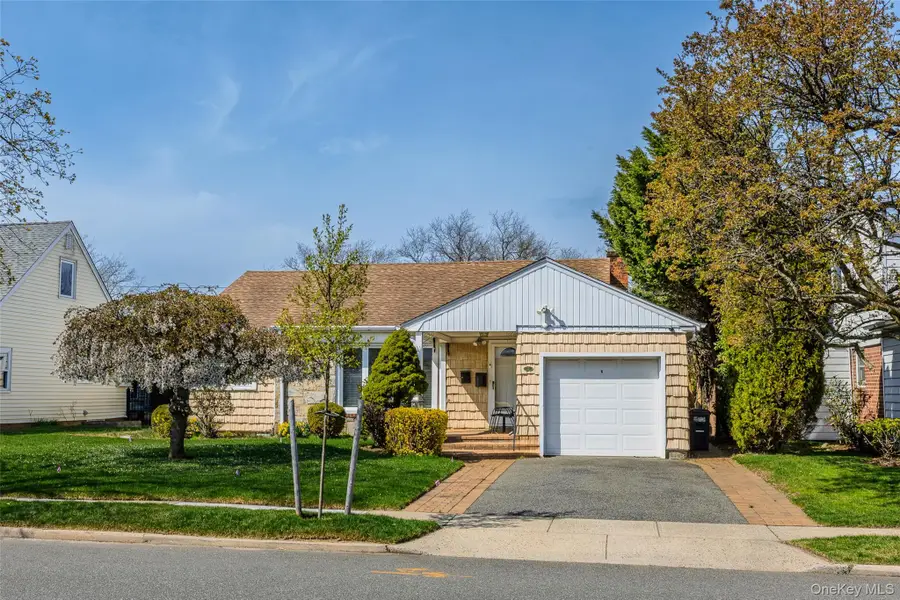 25 Lawrence Street, New Hyde Park, NY 11040 - #2