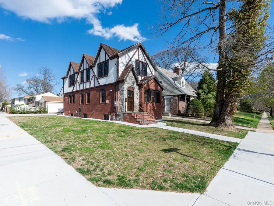 112-03 178th Street, Addisleigh Park, NY 11433 - #2