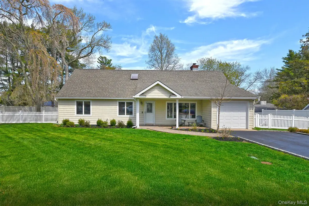 51 Fairfields Lane, Huntington Station, NY 11746 - #1