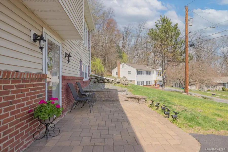 40 Graney Court, Pearl River, NY 10965 - #2