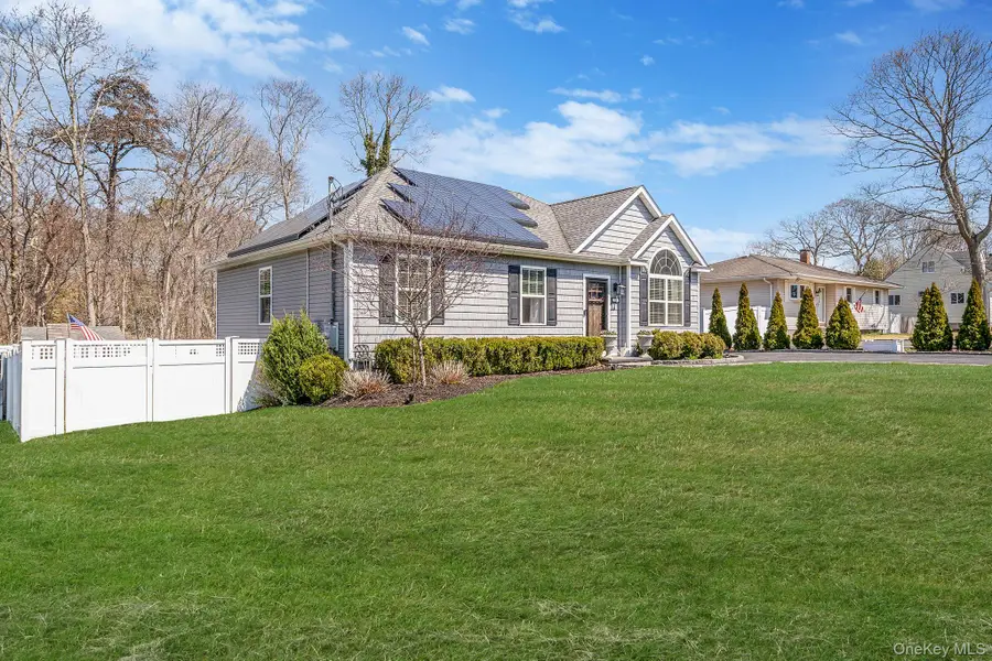 19 Probst Drive, Shirley, NY 11967 - #3