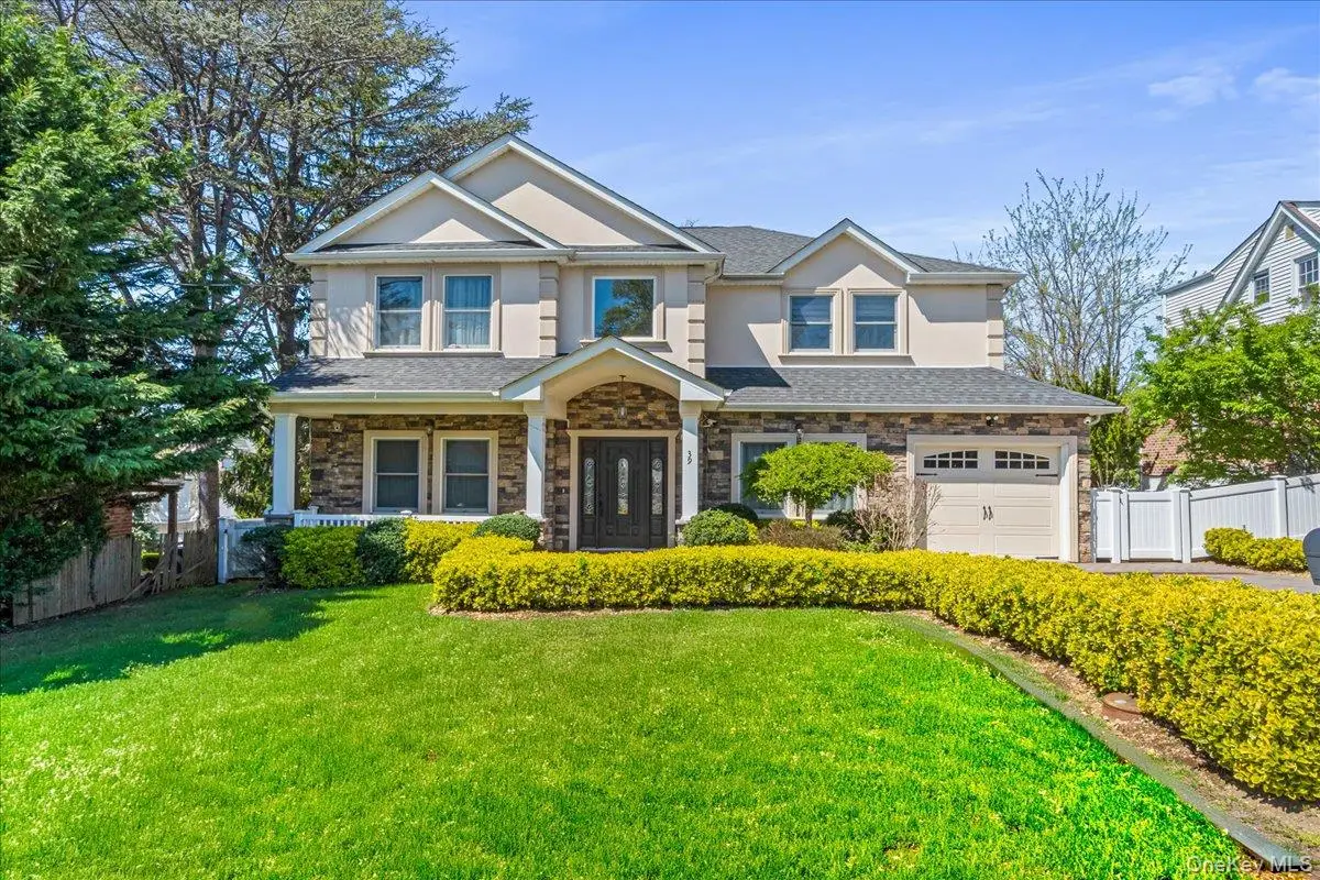 39 Coolidge Avenue, Roslyn Heights, NY 11577 - #1