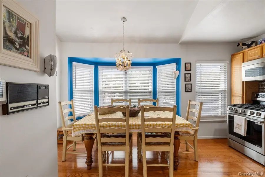 9 Eastern Drive, New Hyde Park, NY 11040 - #3