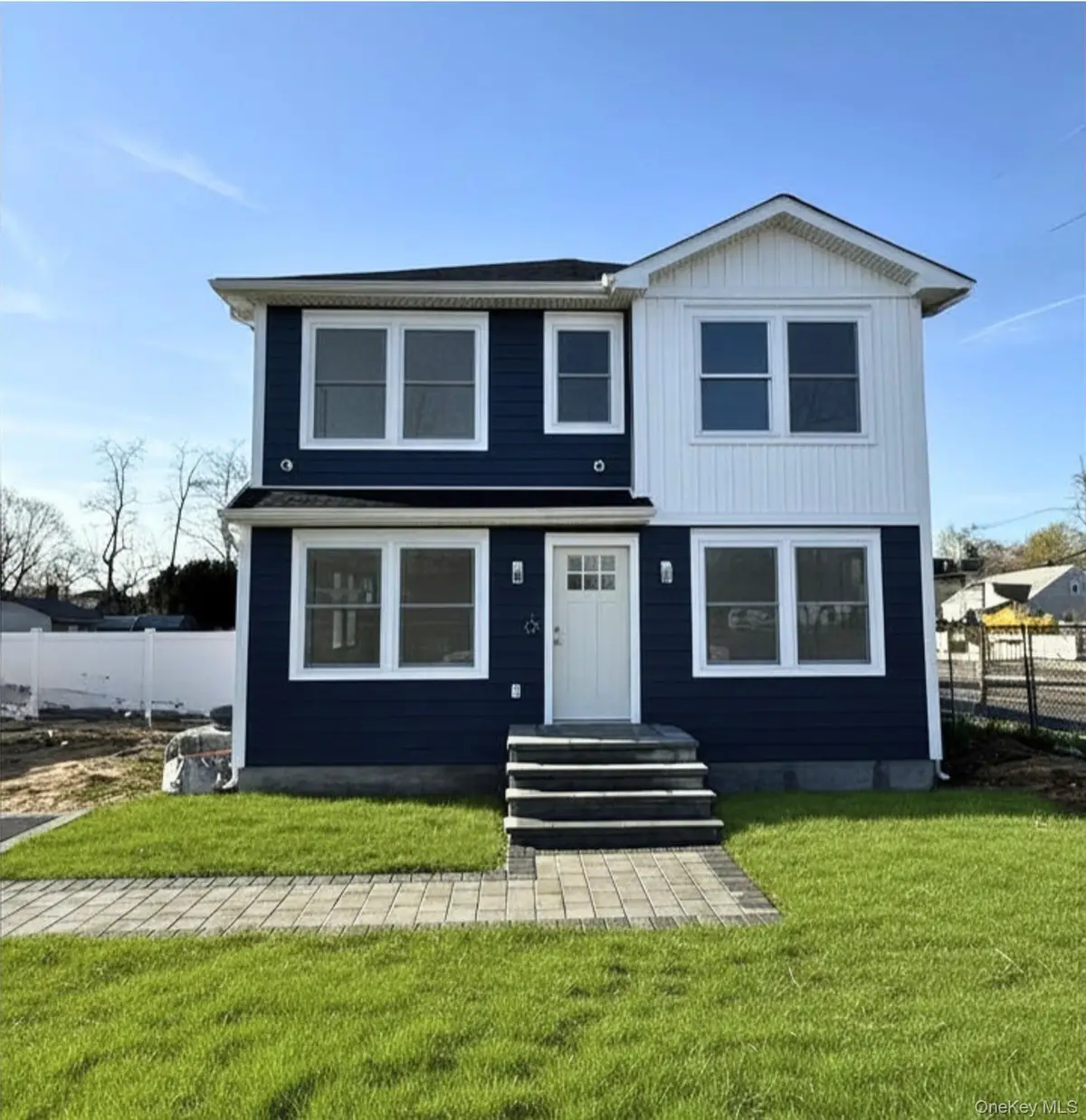 4 Lee Avenue, Bay Shore, NY 11706 - #1