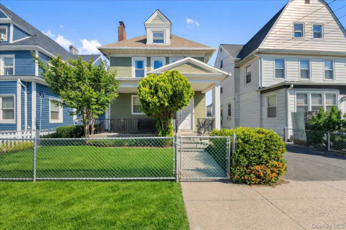 104 Waring Place, Yonkers, NY 10703 - #1