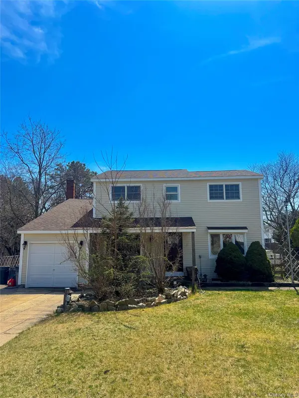 60 1st Avenue, Medford, NY 11763