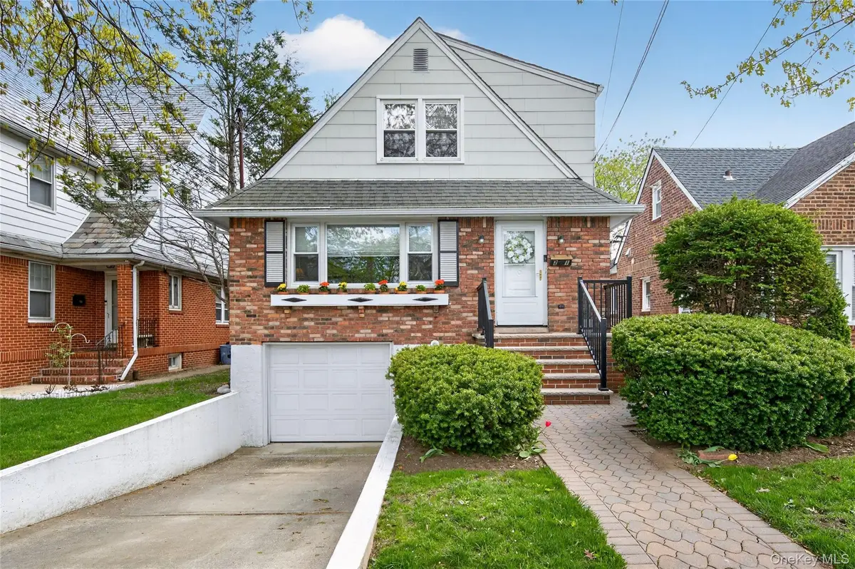 21 Whitney Avenue, Floral Park, NY 11001 - #1