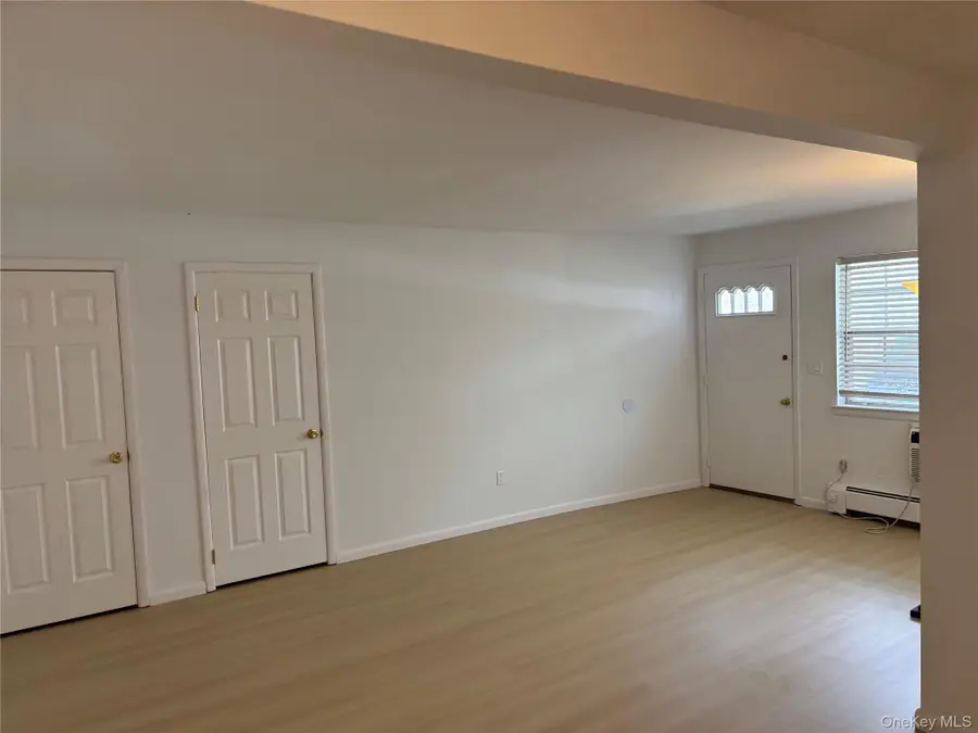 1 Doxbury Lane, Suffern, NY 10901 - #3