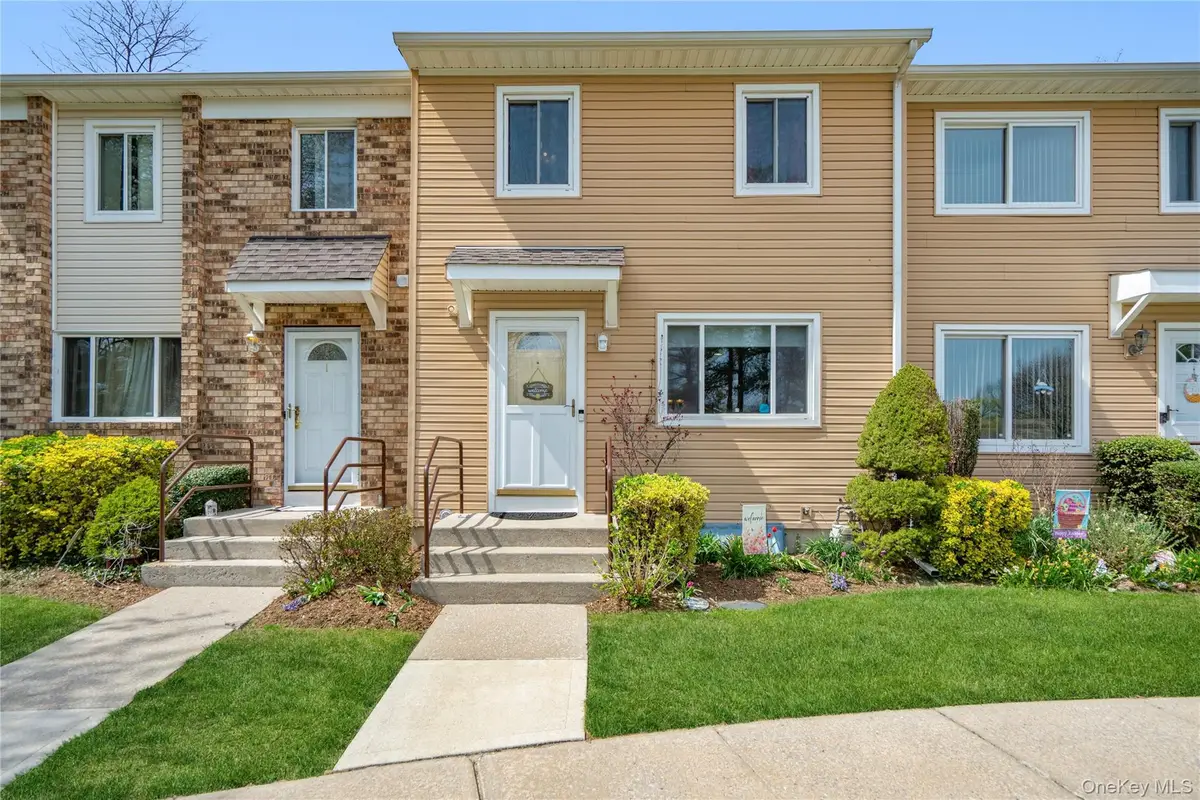 3 Town House Drive, Massapequa Park, NY 11762 - #1