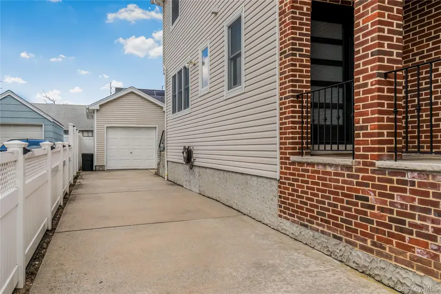 813 5th Avenue, New Hyde Park, NY 11040 - #3