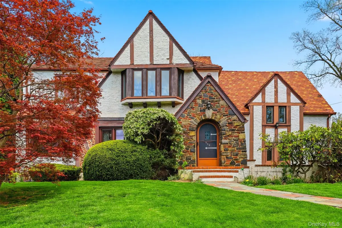 930 Grant Avenue, Pelham, NY 10803 - #1