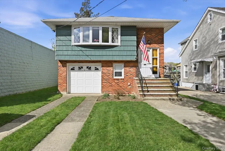 6 Brokaw Avenue, Floral Park, NY 11001 - #2