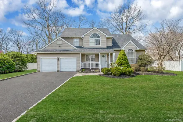 92 Old Selden Stage Road, Selden, NY 11784