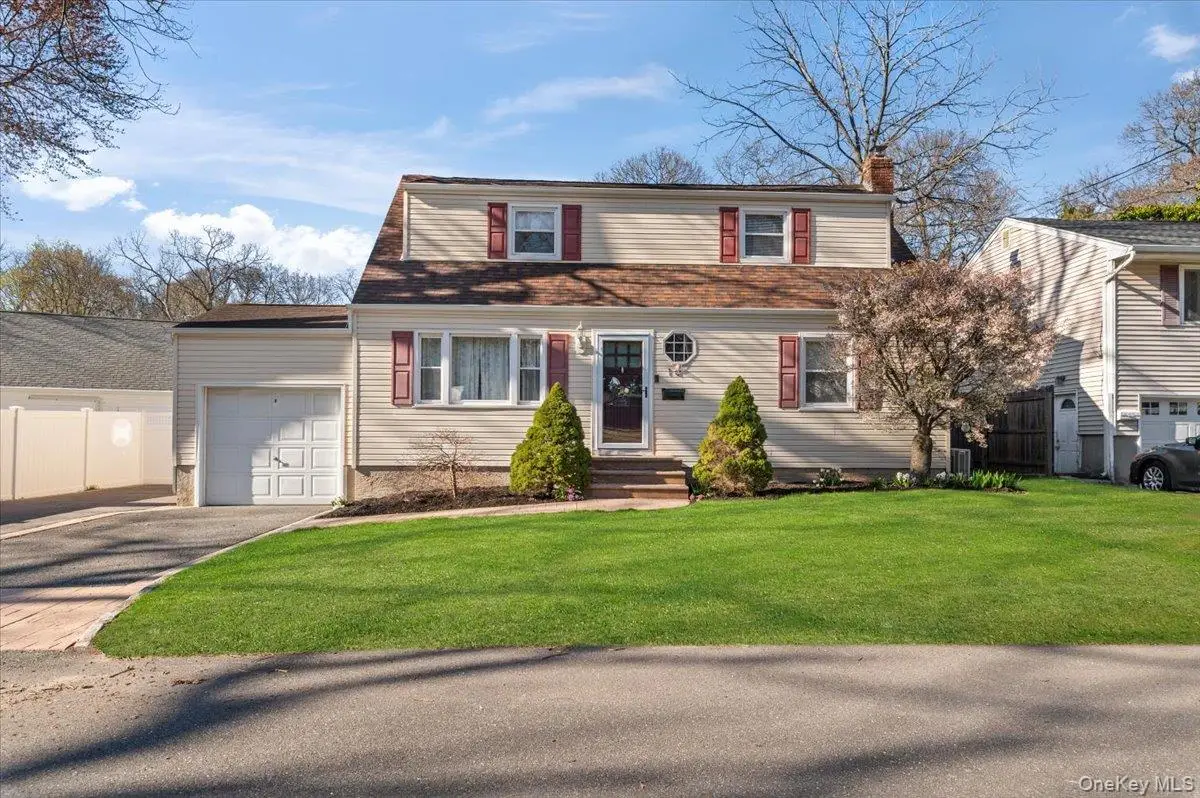 10 Maple Road, Huntington Station, NY 11746 - #1