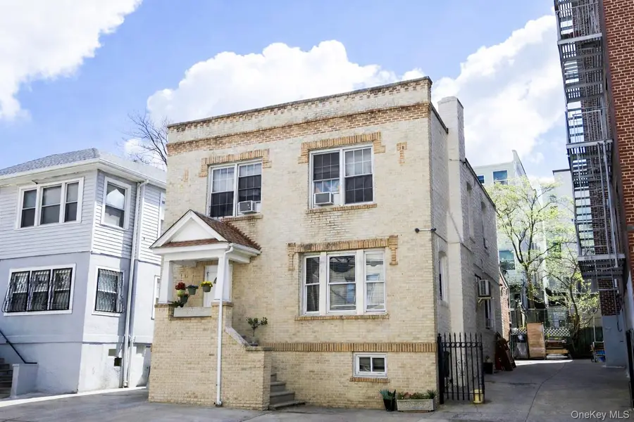 152 Livingston Avenue, Yonkers, NY 10705 - #2