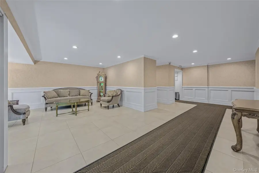 43-25 Douglaston Parkway #1H, Little Neck, NY 11363 - #3