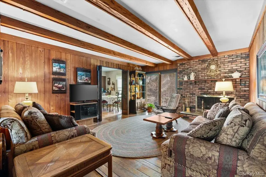 22 Woodmont Road, Melville, NY 11747 - #3