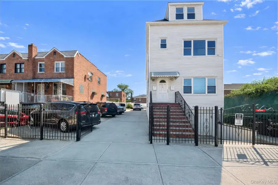 2710 Lurting Avenue, Bronx, NY 10469 - #2
