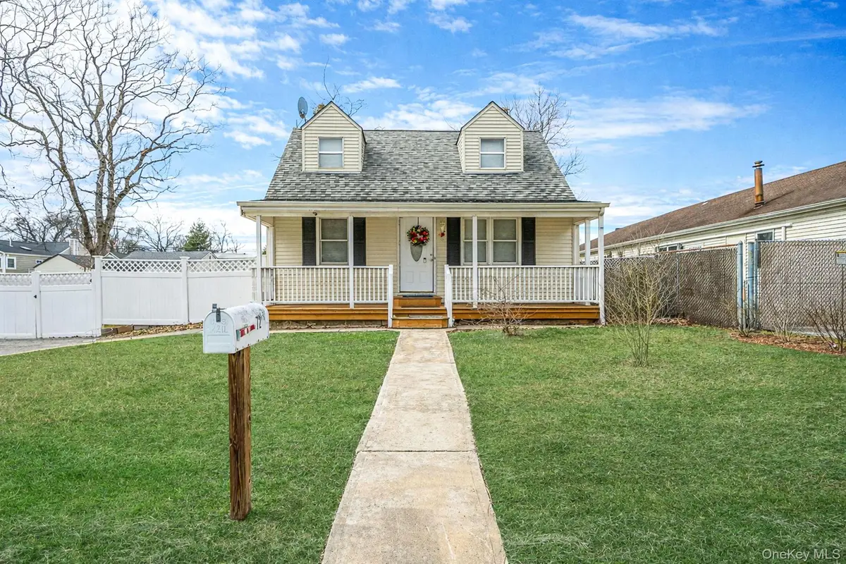 72 Crown Street, Deer Park, NY 11729 - #1