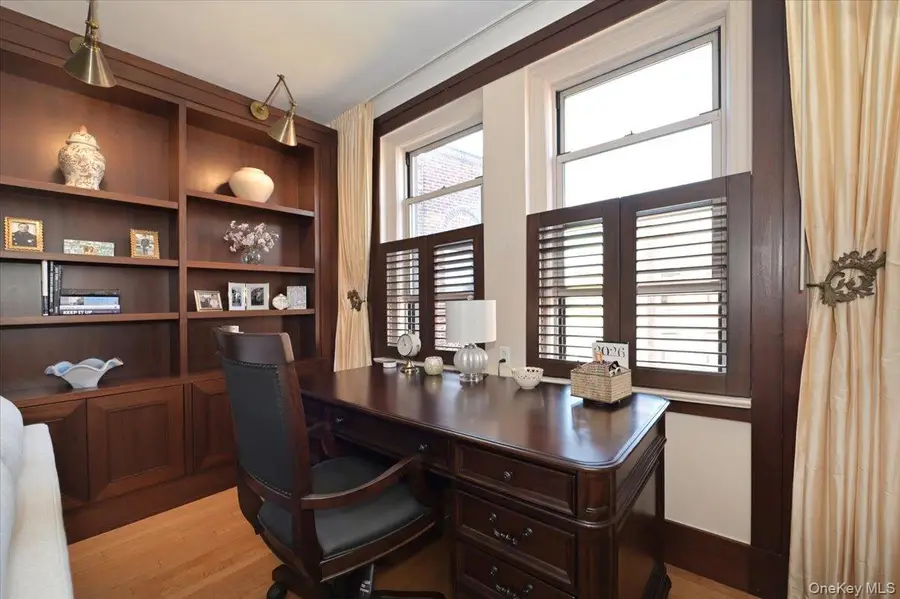 8 Barstow Road #7-C, Great Neck, NY 11021 - #2