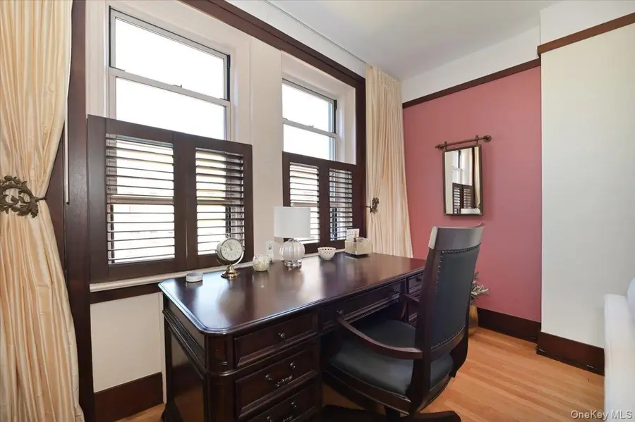 8 Barstow Road #7-C, Great Neck, NY 11021 - #3