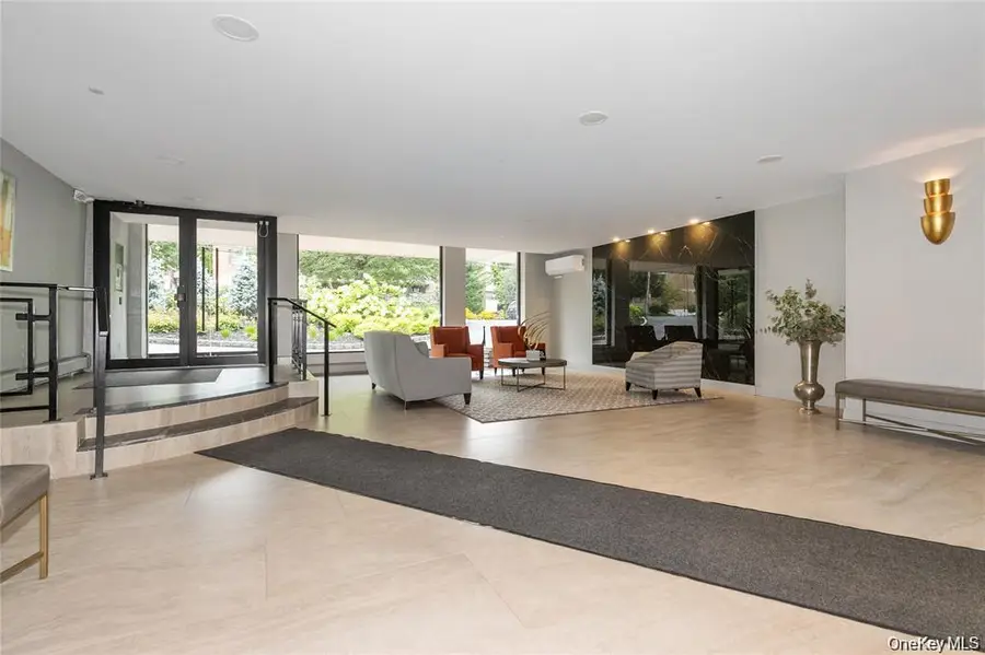 25 Canterbury Road #2F, Great Neck, NY 11021 - #2