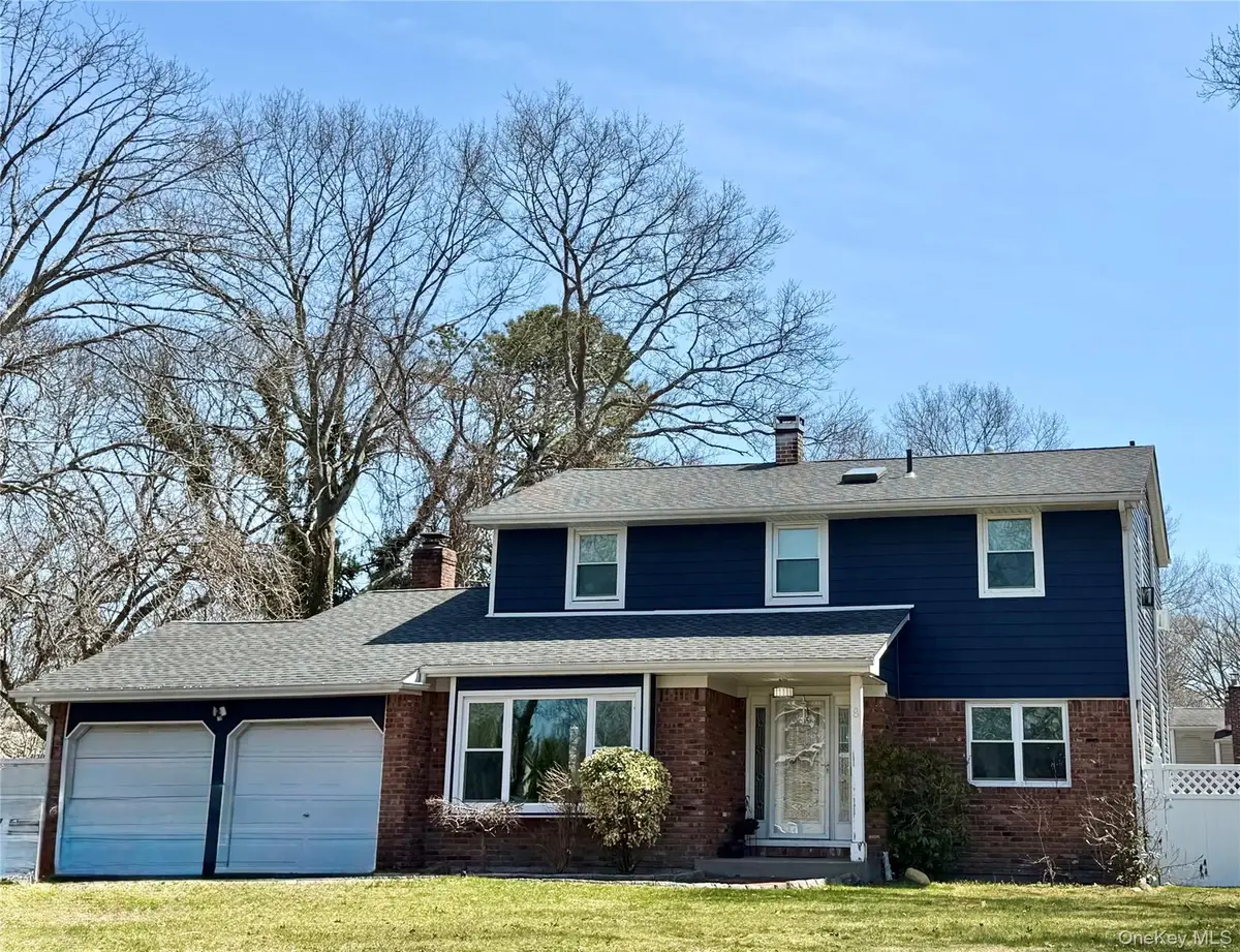 8 Chauncey Lane, Coram, NY 11727 - #1