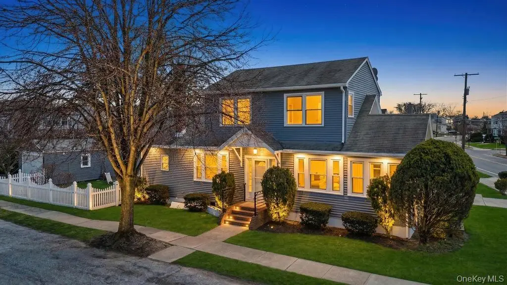 24 W Dover Street, Valley Stream, NY 11580 - #1