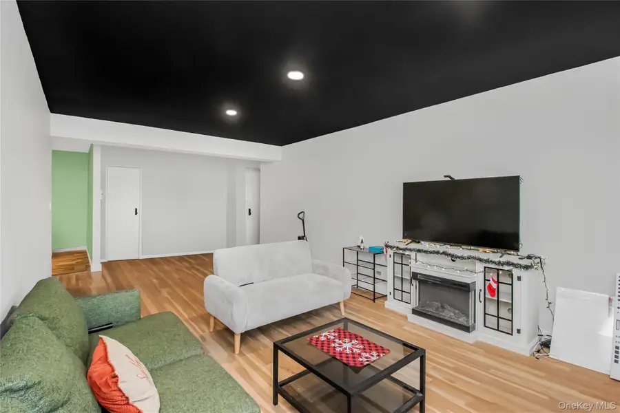 75 W 238th Street #3H, Bronx, NY 10463 - #3