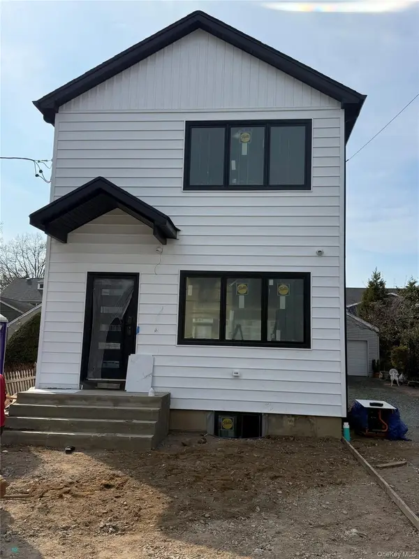 3 South Avenue, Lawrence, NY 11559