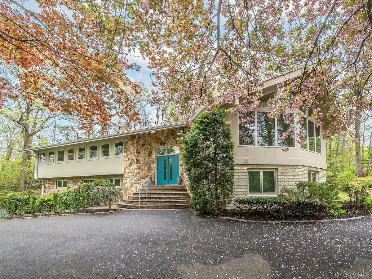 7 Southeast Road, Sands Point, NY 11050 - #1