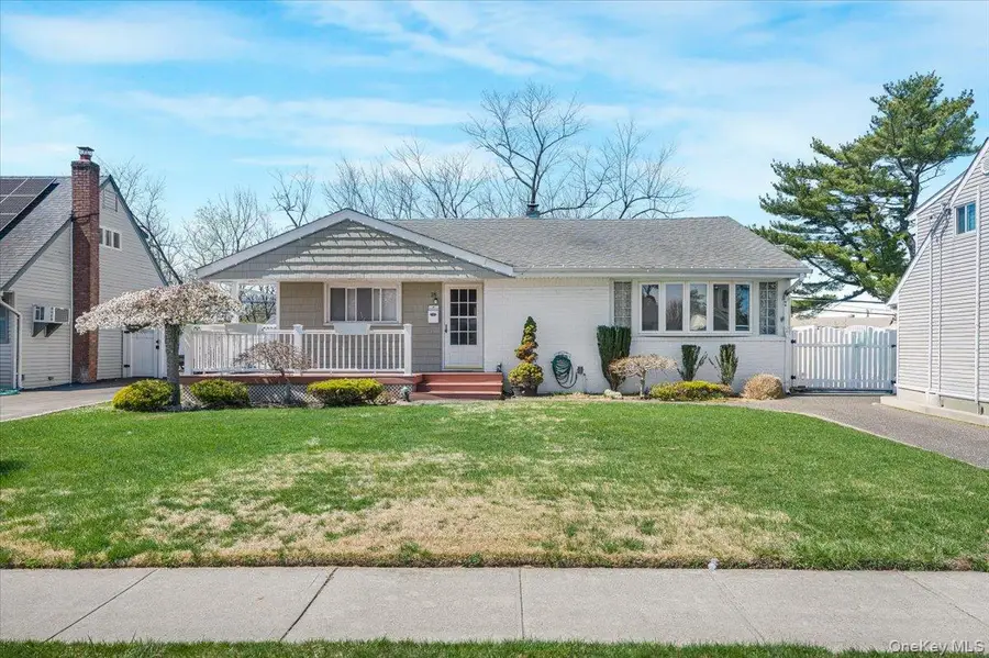 18 Seitz Drive, Bethpage, NY 11714 - #2