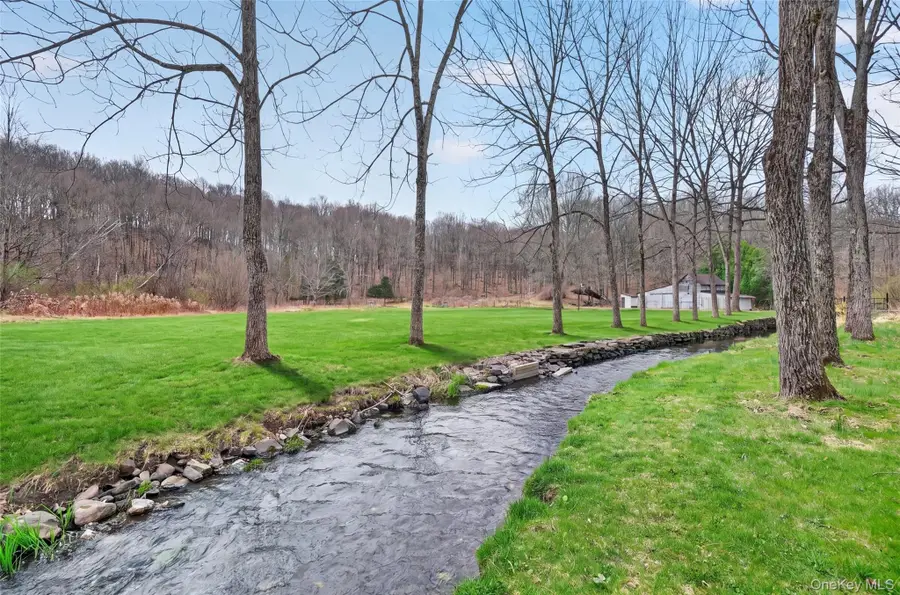 196 Vineyard Avenue, Highland, NY 12528 - #2