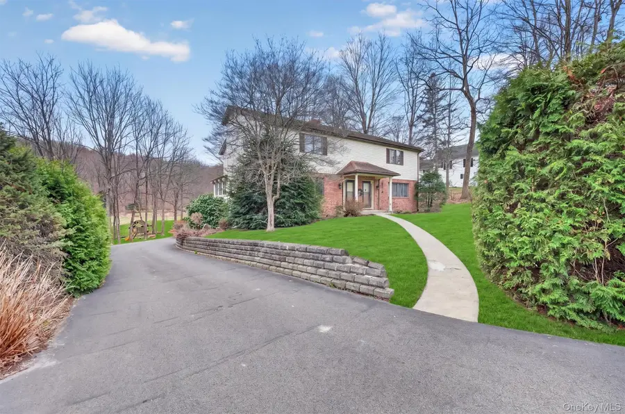 196 Vineyard Avenue, Highland, NY 12528 - #3