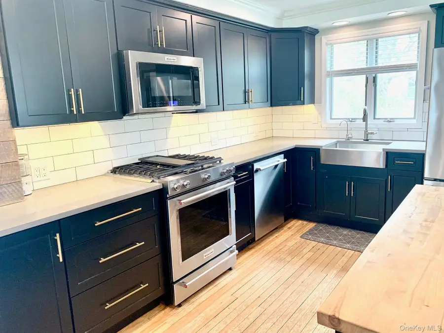 435 Middle Road, Riverhead, NY 11901 - #3