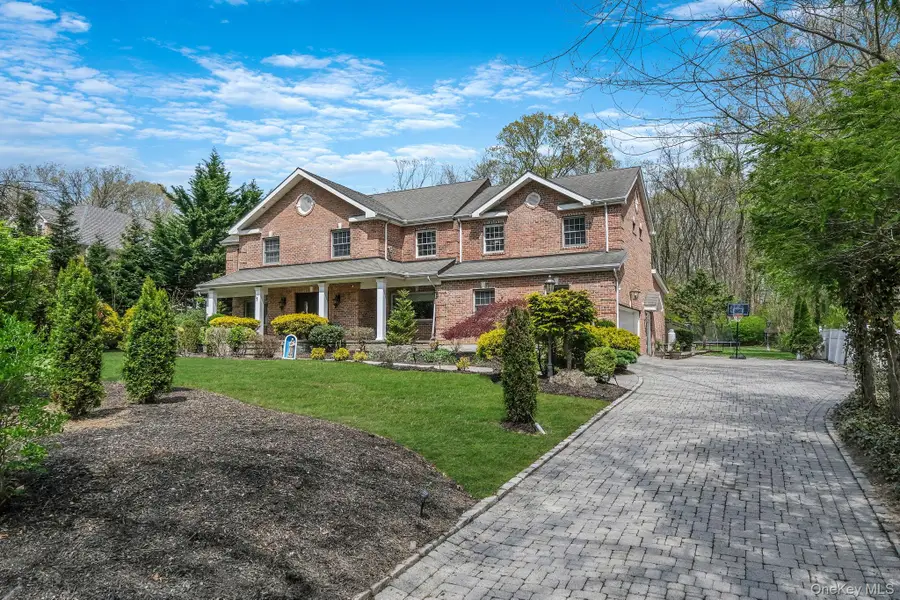 9 Arista Court, Dix Hills, NY 11746 - #3